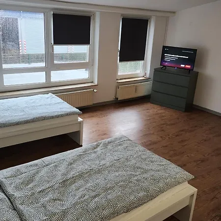Kleines Fuer 4 Personen Bellonia